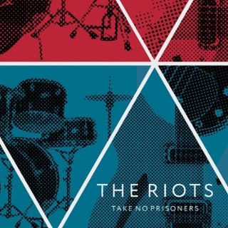 RIOTS - Take no prisoners (black vinyl) 10 RIOTS - Take no prisoners (black vinyl) 10