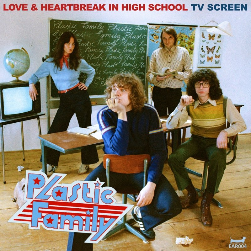 PLASTIC FAMILY - Love & heartbreak in high school/tv screen 7